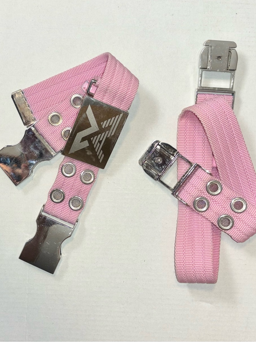 Armani exchange Y2K belt in candy pink Utility Buckle Grommet belt size medium - Picture 8 of 16